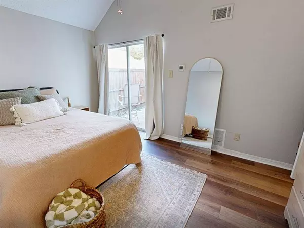 18024 Whispering Gables Lane, Dallas, TX 75287