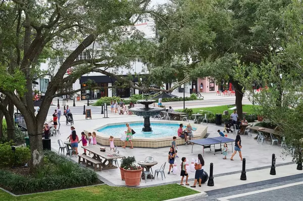 Hyde Park Village shops and tree-lined streets in South Tampa neighborhood