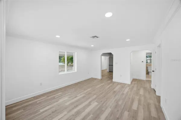 1908 MACOMBER AVE, Clearwater, FL 33755