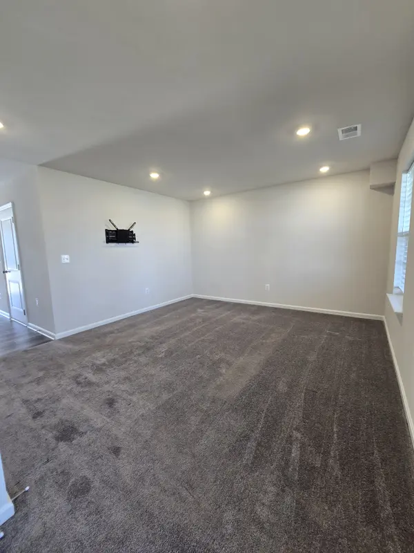 103 Winterplace Dr, Charles Town, WV 25414-6065