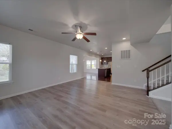 1210 Longwall LN, Matthews, NC 28104