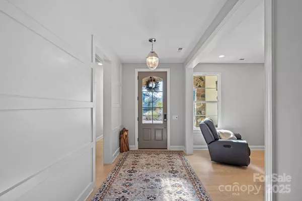 13212 Oak Farm LN, Huntersville, NC 28078