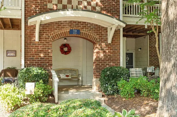 714 Northeast DR #53, Davidson, NC 28036