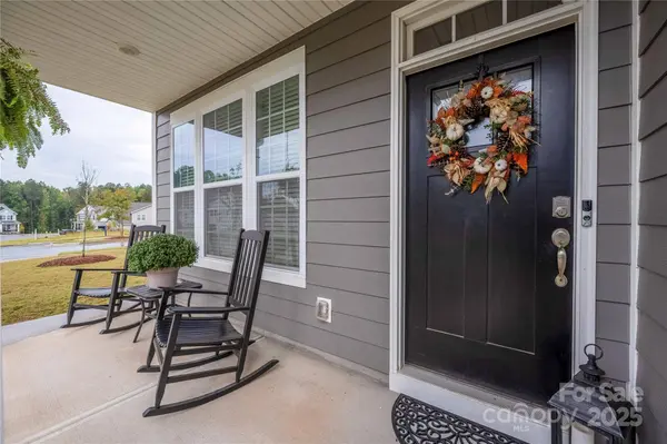 121 Rhuidean CT, Troutman, NC 28166