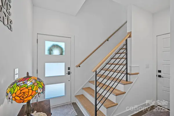 306 Wesley Heights WAY, Charlotte, NC 28208