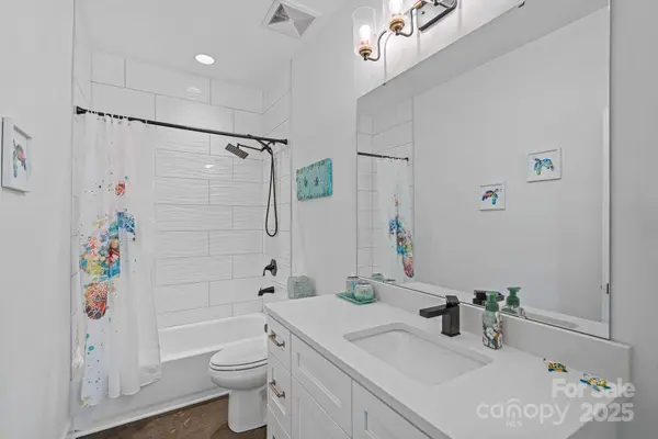 306 Wesley Heights WAY, Charlotte, NC 28208