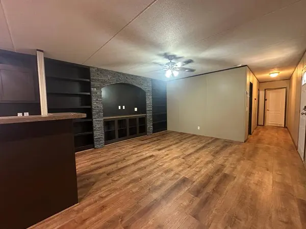 1400 Second St, Monahans, TX 79756