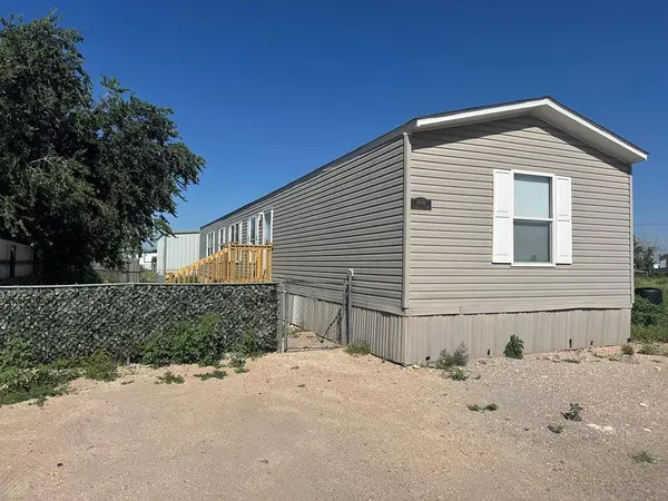 1400 Second St, Monahans, TX 79756