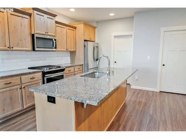 114 ZEPHYR DR, Silver Lake, WA 98645
