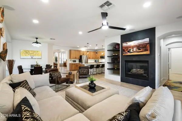 3355 E HOPKINS Road, Gilbert, AZ 85295