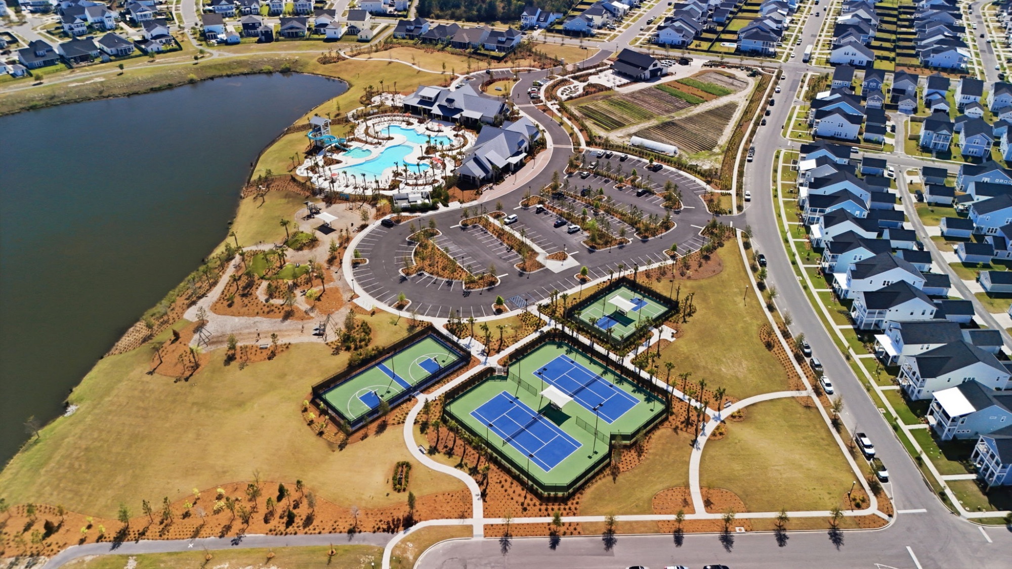 Carnes Crossroads, amenities