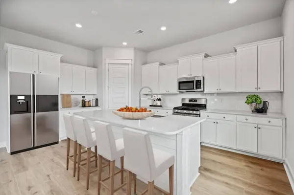 389 Parish Farms Dr, Summerville, SC 29486