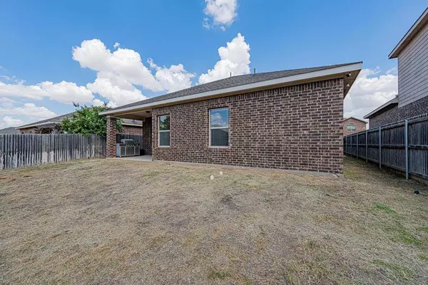 1402 Cerrillos Ave, Midland, TX 79705