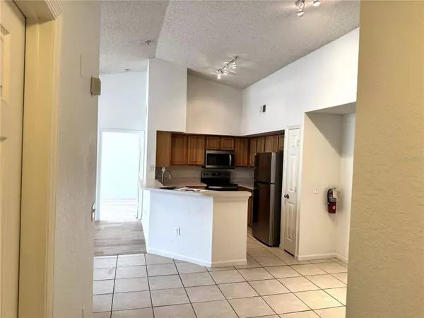 13103 MULBERRY PARK DR #833, Orlando, FL 32821