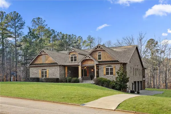 407 Saint Regis DR, Oxford, GA 30054