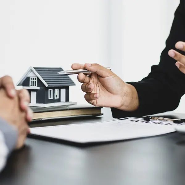 Common-Mistakes-to-Avoid-in-Real-Estate-Transactions-1-1024x1024