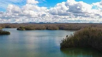 Listings Often Mention "Year-Round Deep Water" – What Does That Mean on Lake Norman?,MICHELE WEAVER