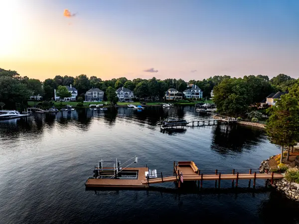 How Do I Know if a Cove Will Be Too Shallow for My Boat on Lake Norman?,MICHELE WEAVER