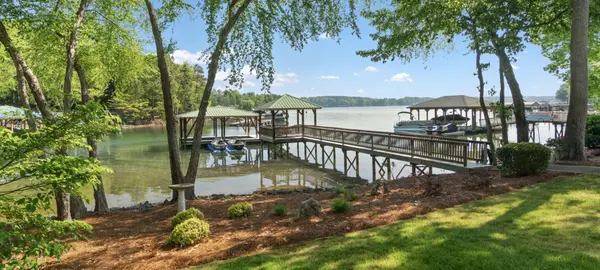 feature image of What Are Duke Energy’s Rules About Docks and Shoreline on Lake Norman?