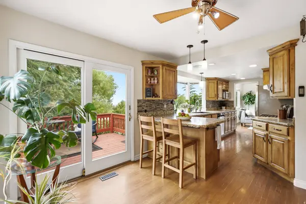 340 S GARY WAY E, North Salt Lake, UT 84054