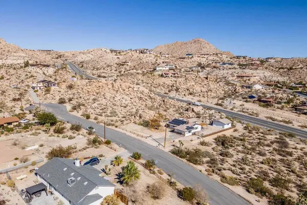 6295 Avila RD, Yucca Valley, CA 92284