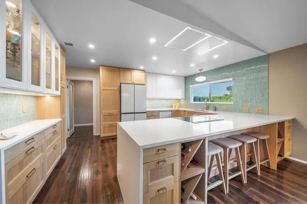 4155 Executive DR #E111, La Jolla, CA 92037