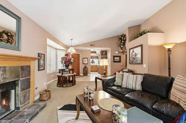1832 Loreto, Escondido, CA 92027