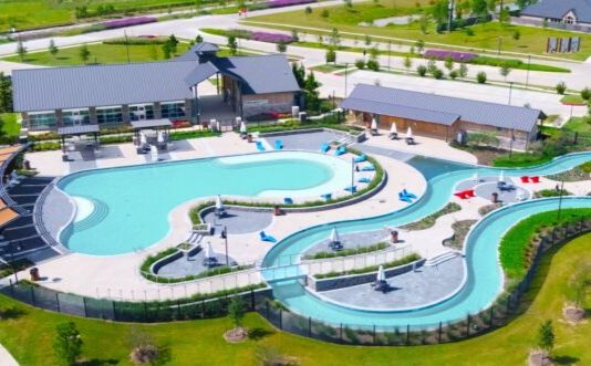 Jordan Ranch lazy river style pool and clubhouse in Fulshear, TX