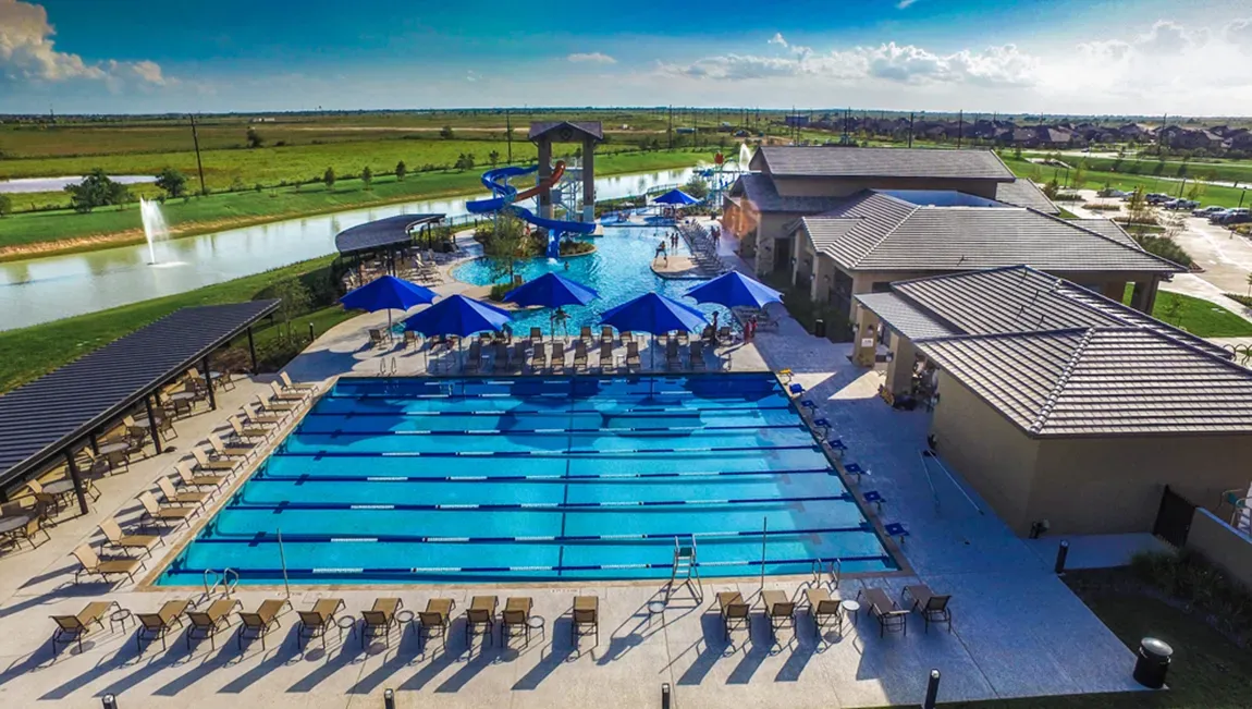 Tamarron community amenity pool area in Katy, TX