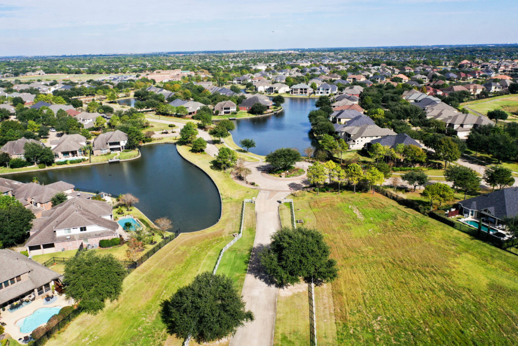 Seven Meadows neighborhood golf course and homes in Katy, TX