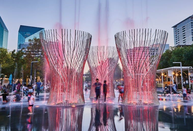 Dallas lifestyle and fountain park
