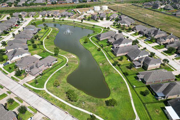 Canyon Lakes West neighborhood with lakes and community amenities in Cypress, Texas