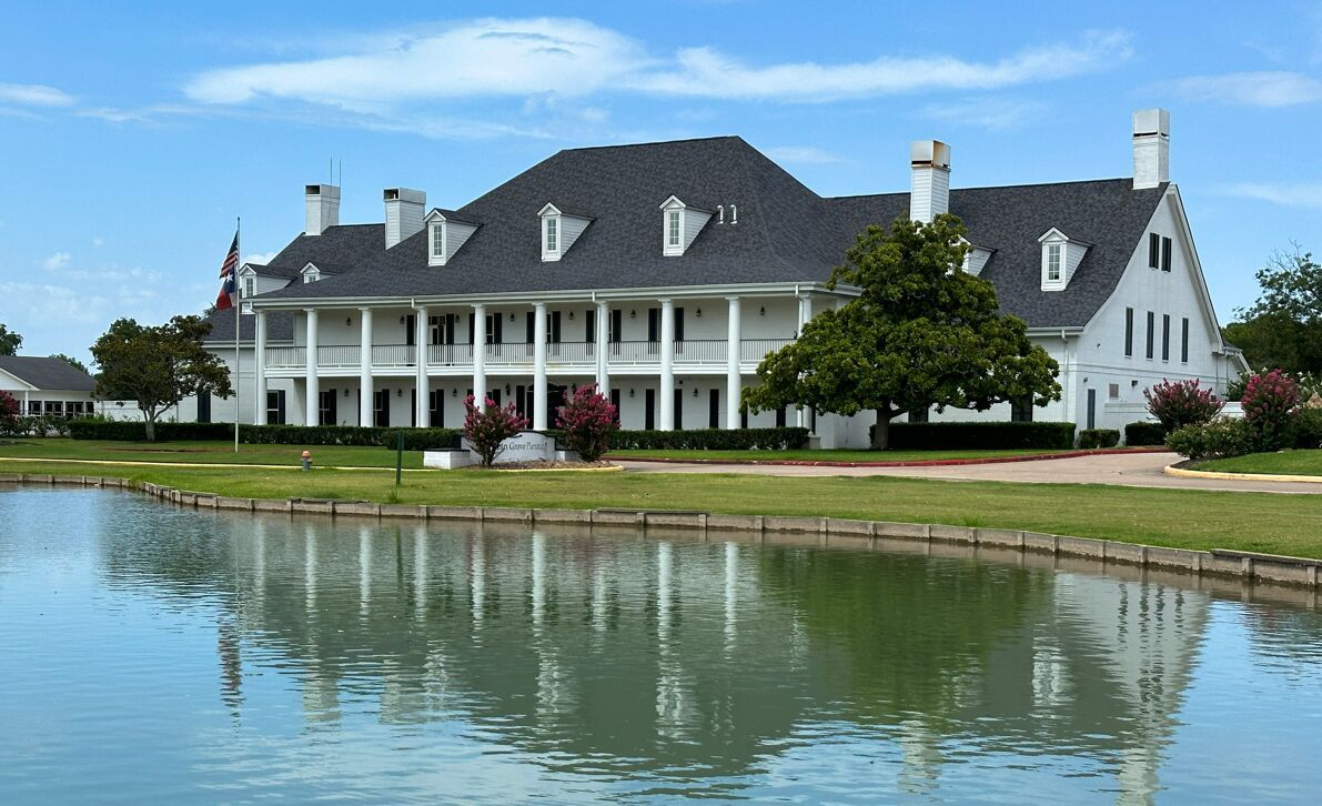 The Club at Pecan Grove with golfing amenities