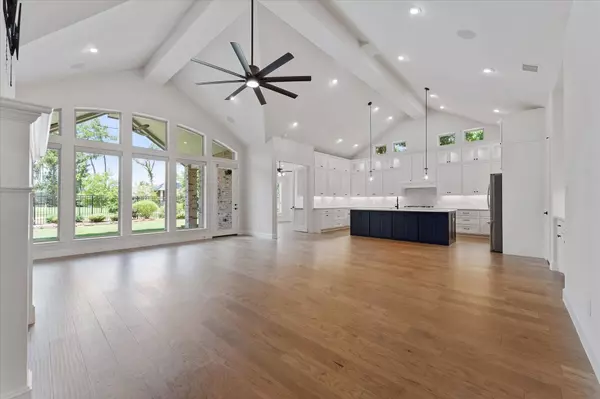 8215 Jones Gap LN, Porter, TX 77365