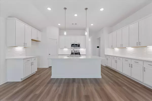 8623 Pier Cove DR, Cypress, TX 77433