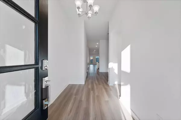 8623 Pier Cove DR, Cypress, TX 77433