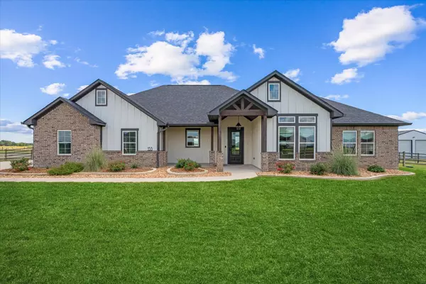 153 Randi Road, Bellville, TX 77418