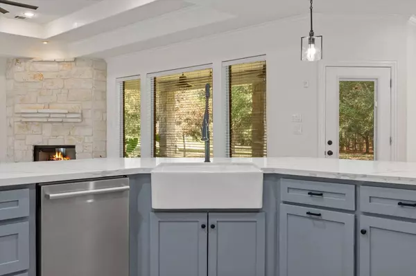 34010 Bar R BLVD, Magnolia, TX 77355