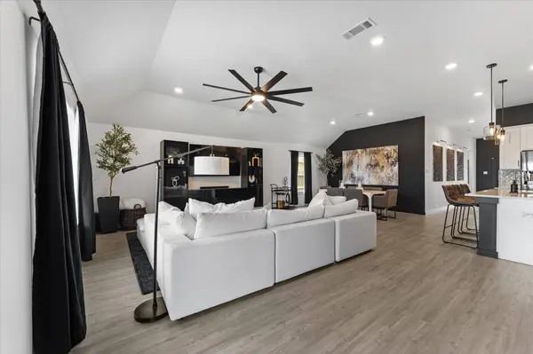 8419 Jetty Glen DR, Cypress, TX 77433