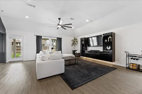 8419 Jetty Glen DR, Cypress, TX 77433