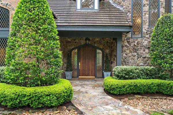 23227 Brownwood LN, Tomball, TX 77377