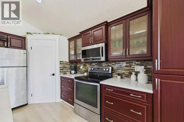 132 Oswald Close, Red Deer, AB T4P0C1
