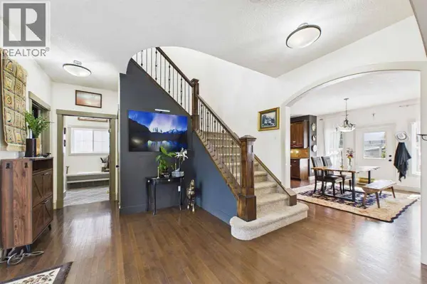737 Canoe Avenue SW, Airdrie, AB T4B3K5