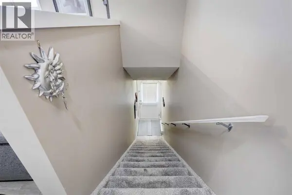 2781 Chinook Winds Drive SW, Airdrie, AB T4B3S5