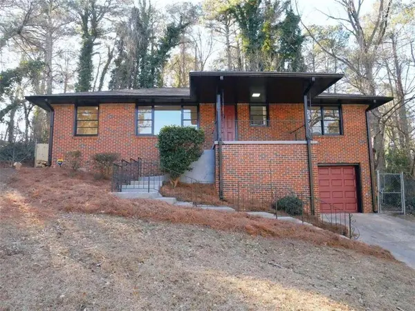 2756 Oldknow DR NW, Atlanta, GA 30318