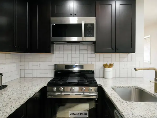 2756 Oldknow Dr NW, Atlanta, GA 30318-7241