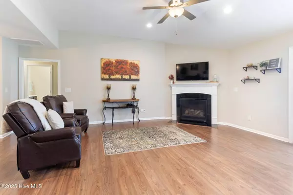 1004 Lendy DR, Greenville, NC 27858