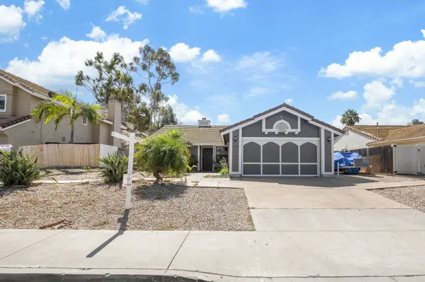3313 Tonapah St, Oceanside, CA 92054-3860