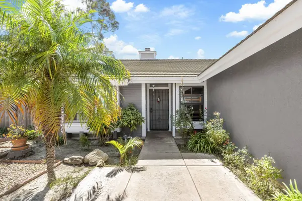 3313 Tonapah St, Oceanside, CA 92054-3860