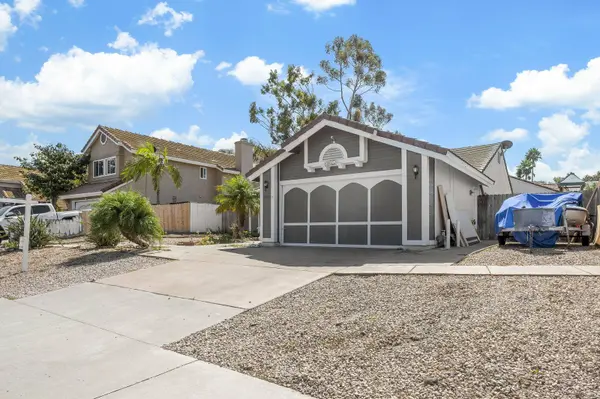 3313 Tonapah St, Oceanside, CA 92054-3860